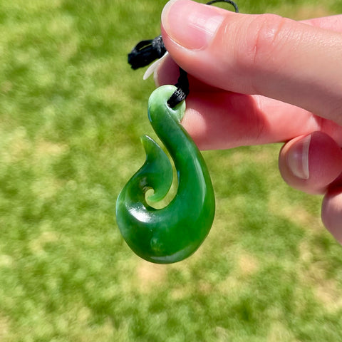 Pounamu Hei Matau