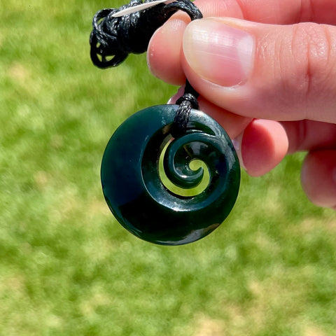 Pounamu koru