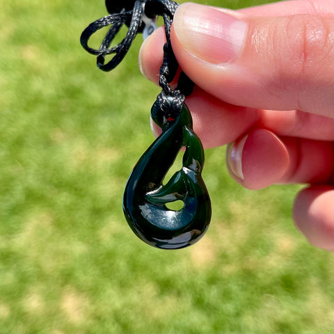 Pounamu Hei Matau