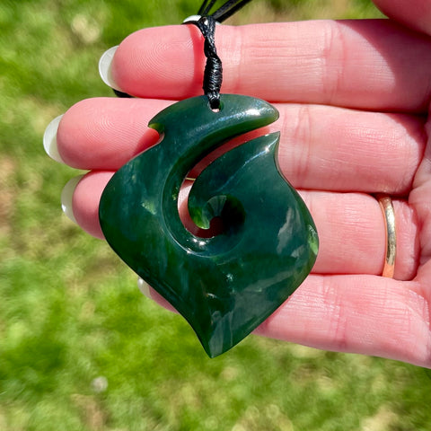 Pounamu Hei Matau