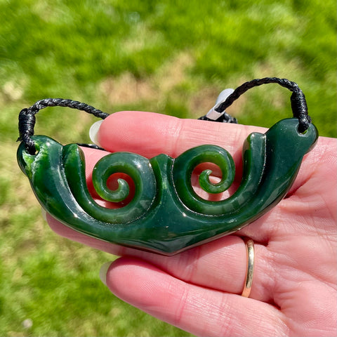 Pounamu Crescent Large