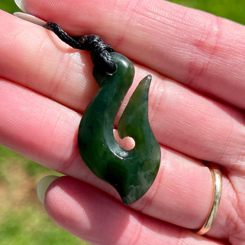 Pounamu Hei Matau