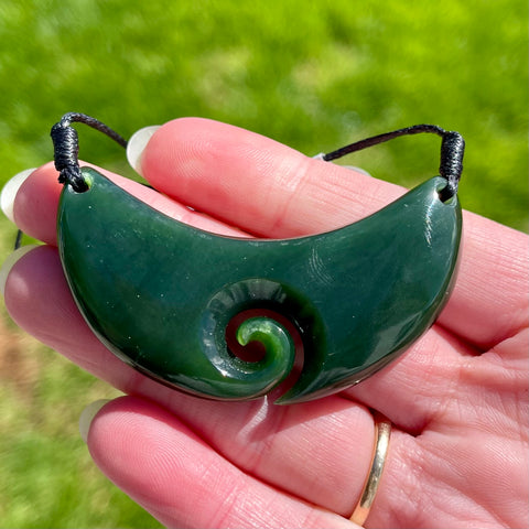 Pounamu Crescent